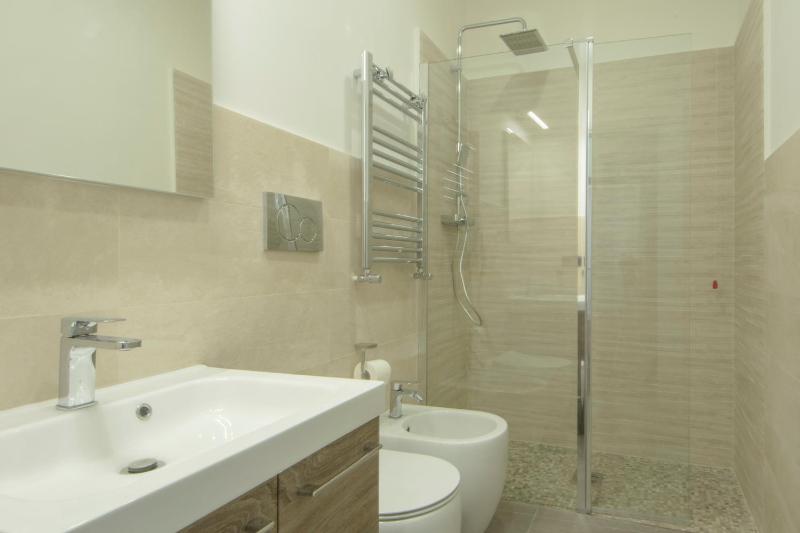 Deluxe Double or Twin Room image 4
