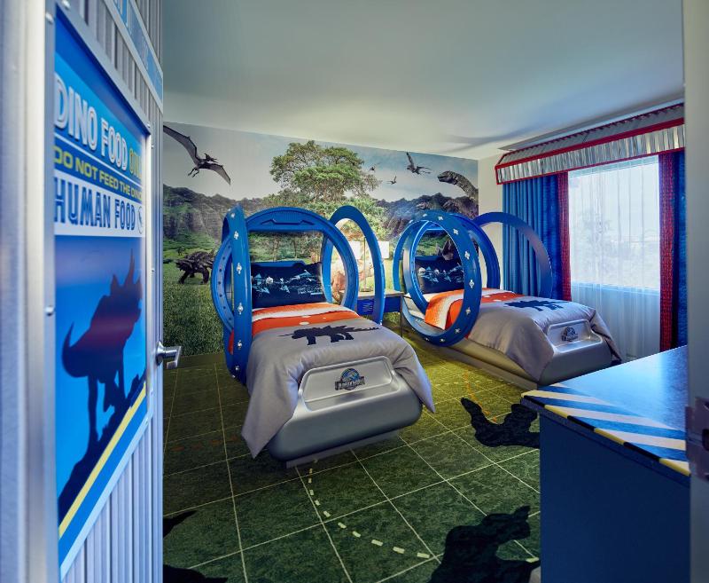 Kids Suite (Includes FREE^ Universal Express Unlimited) image 3