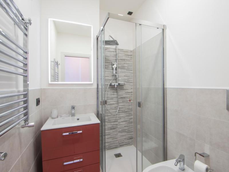 Deluxe Room image 2