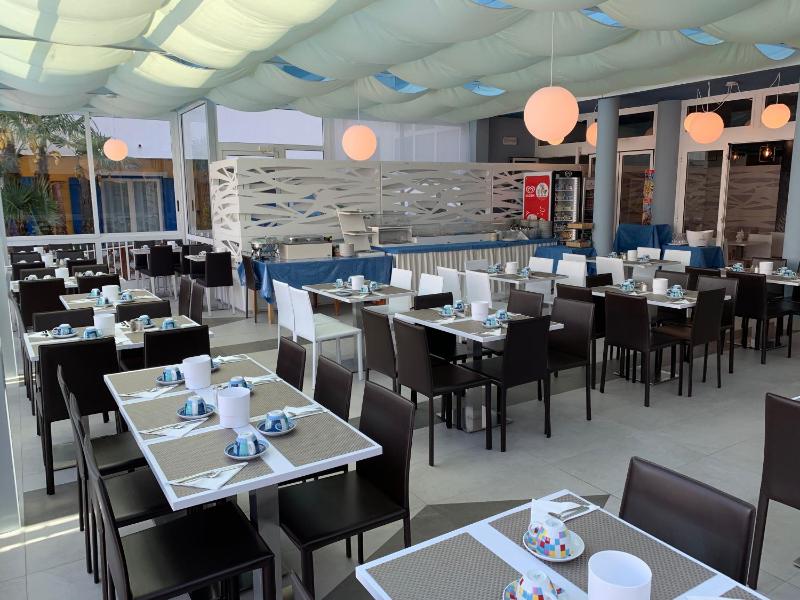 Villaggio Hemingway - Family Aparthotel - image 18