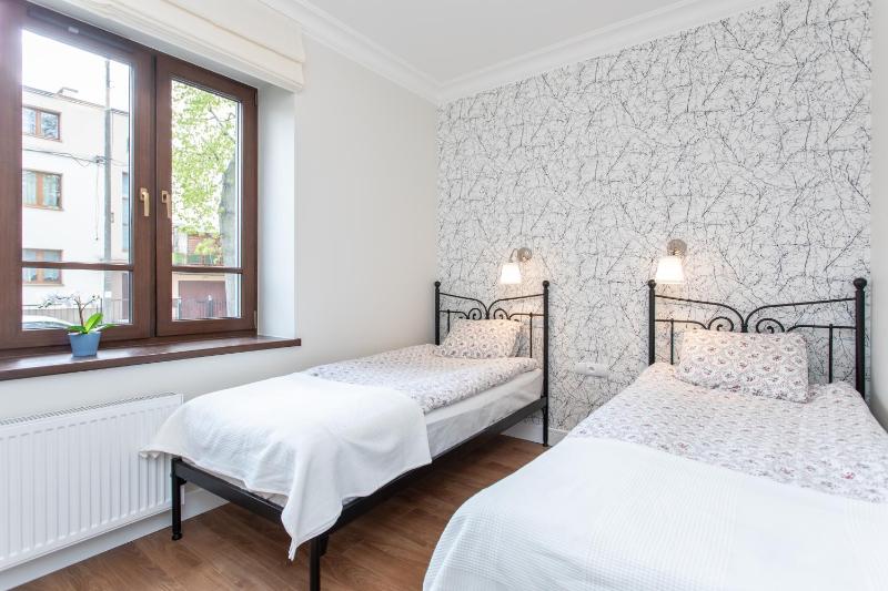 Villa Allegra Apartamenty z ogrodem i salą zabaw darmowy parking i leżaki 5minut do morza - image 18