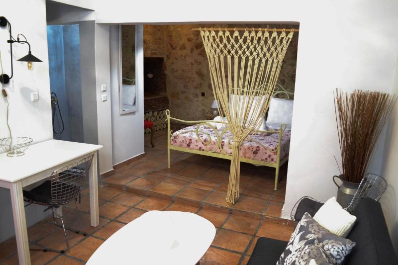 Studio - Ground Floor image 4