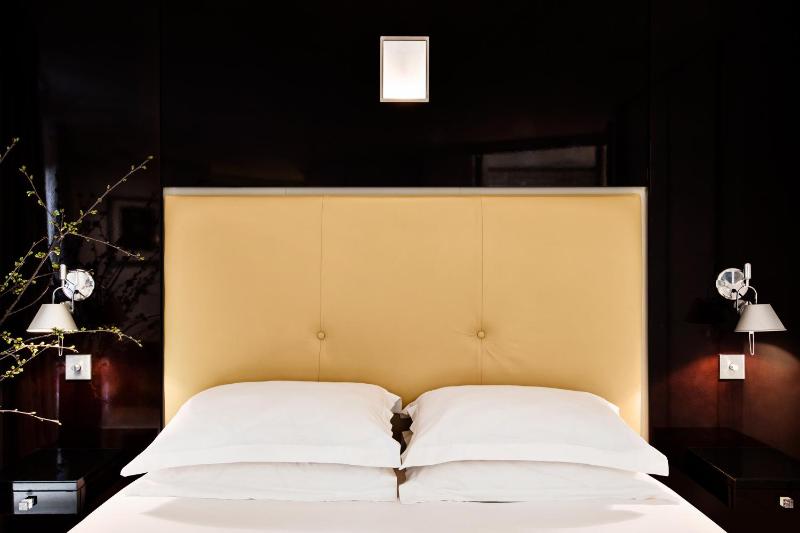 Superior One-Bedroom Suite image 1