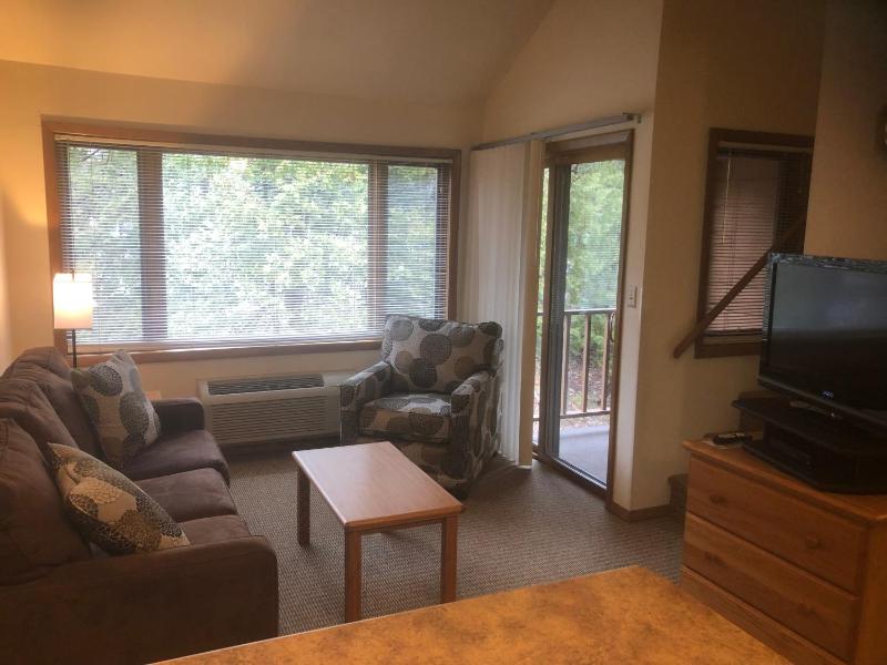 Flagship Loft with One Bathroom image 1