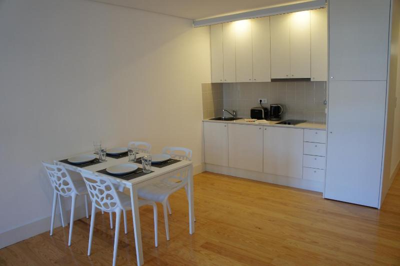 One-Bedroom Apartment image 2