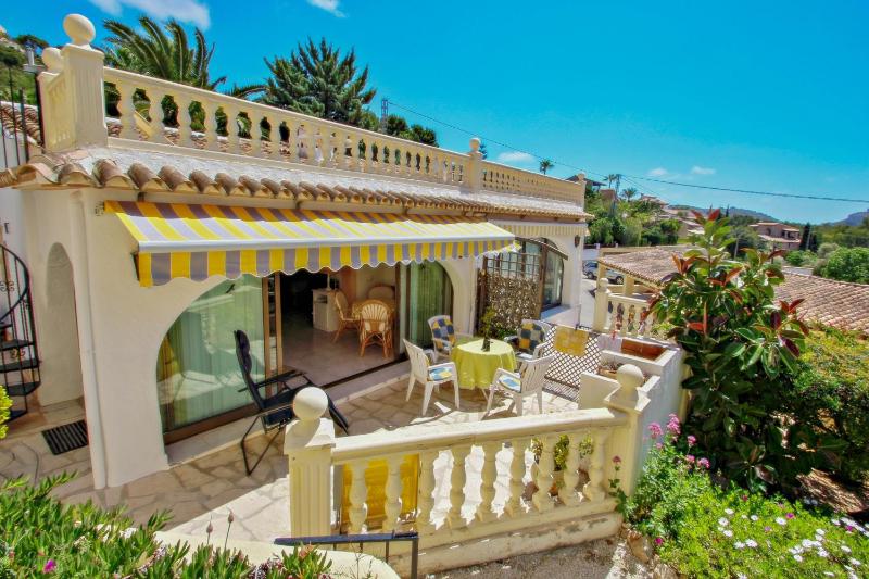 Anita - holiday bungalow with sew view in Teulada Images