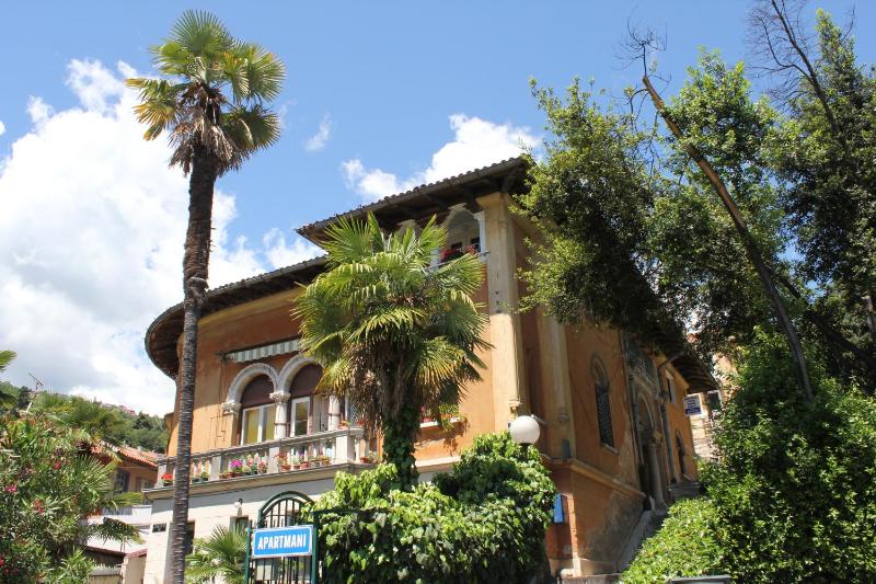Apartments Ines Komel - image 1