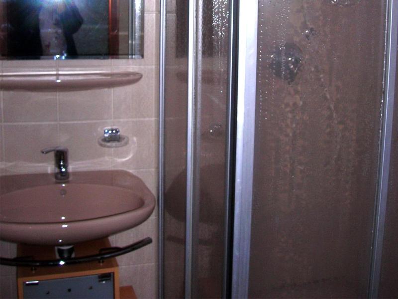 One-Bedroom Apartment image 1