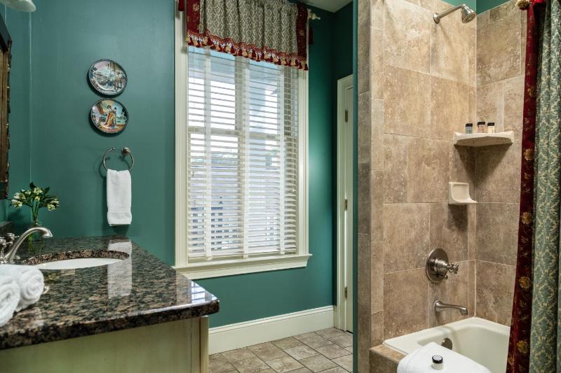 King Room with Balcony - Pet Friendly  image 3