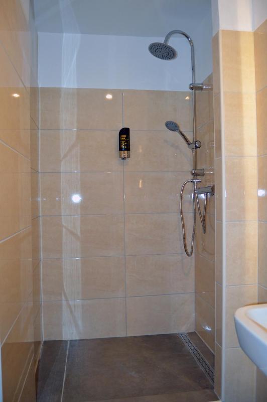 Deluxe Double Room image 2