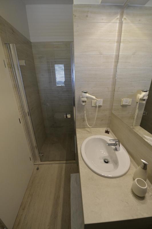 Triple Room with Sea View image 2