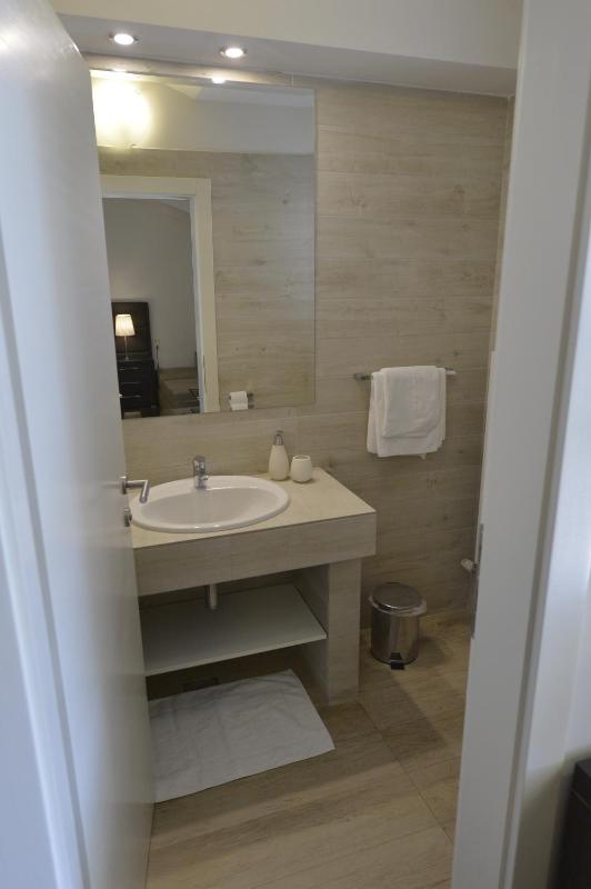 Triple Room with Sea View image 3
