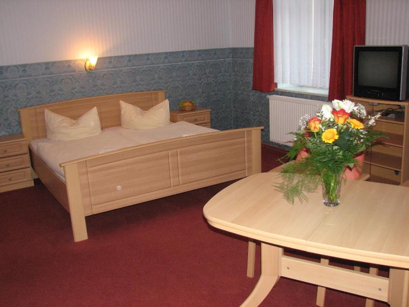 Triple Room with Shower image 2