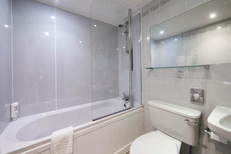Standard Double Room image 1