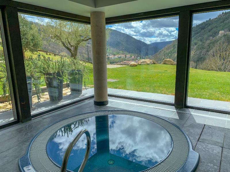 Superior Double Room with Spa Access image 3