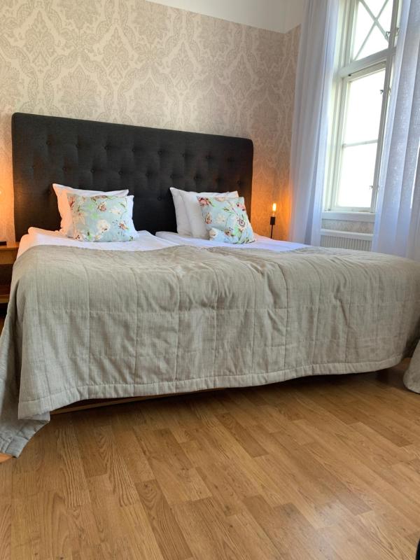 Double Room image 2