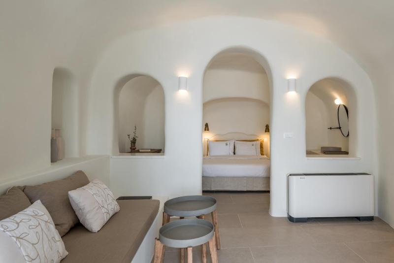 Suite with Private Pool image 2