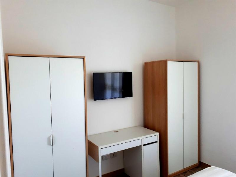 Apartment image 4