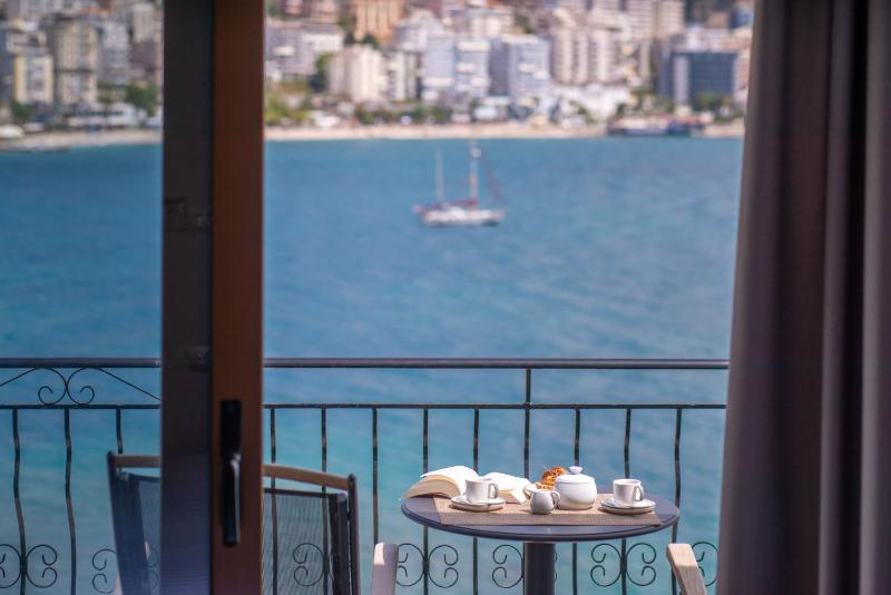 Junior Suite with Sea View image 4