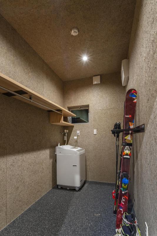 Grey Wolf Chalet by Hakuba White Fox Company - image 14