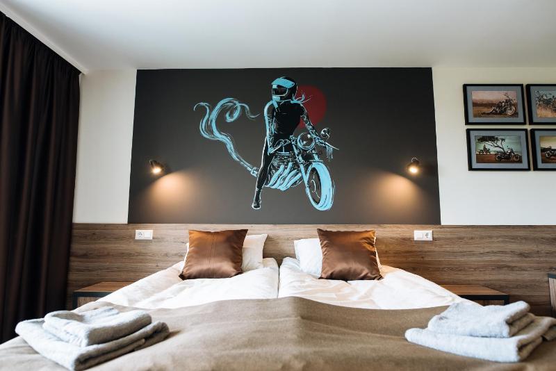 Superior Double Room image 3