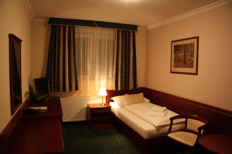 Single Room image 2