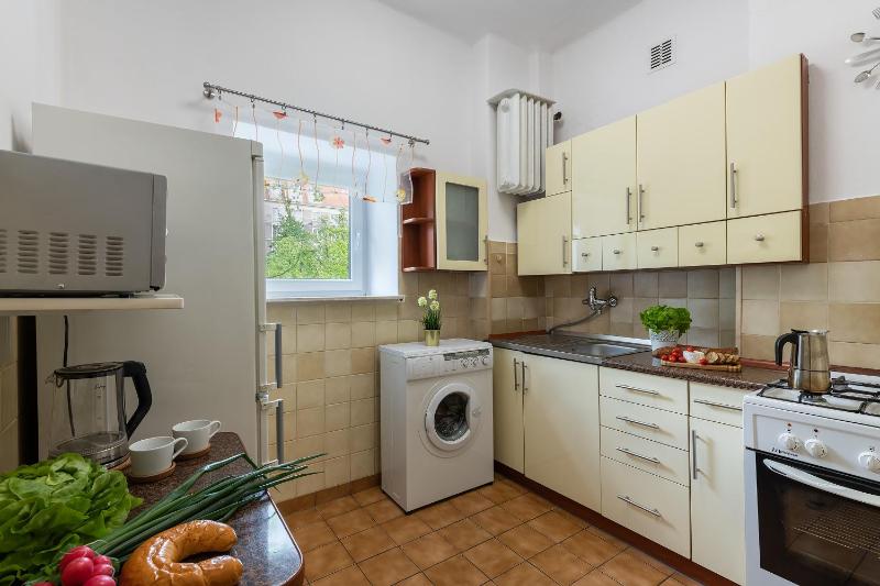 One-Bedroom Apartment image 3