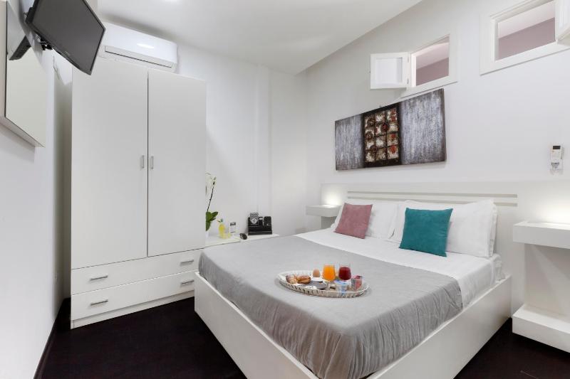 Double Room without Window image 1