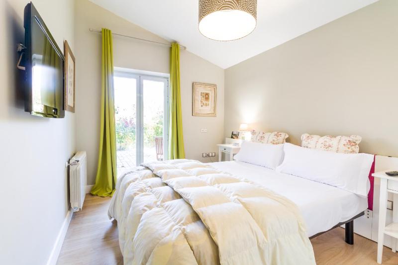 Double Room with Garden View image 1