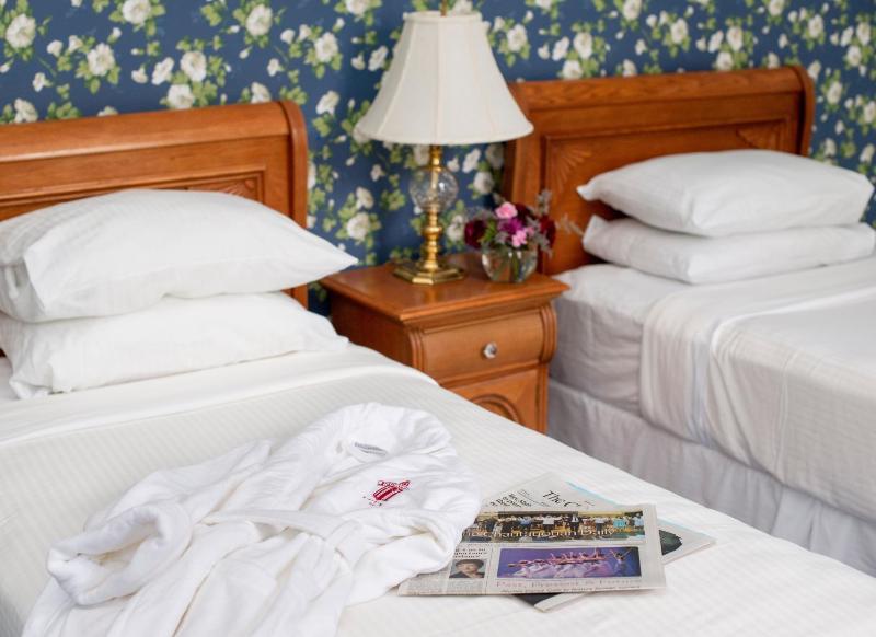 Standard Double Room image 1