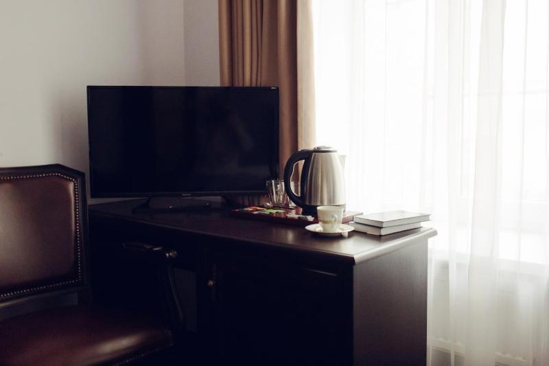 Deluxe Double or Twin Room image 3