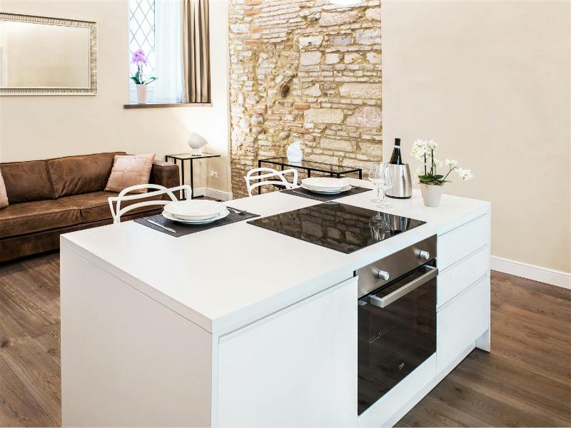 Fratta5 Luxury Apartment - image 9