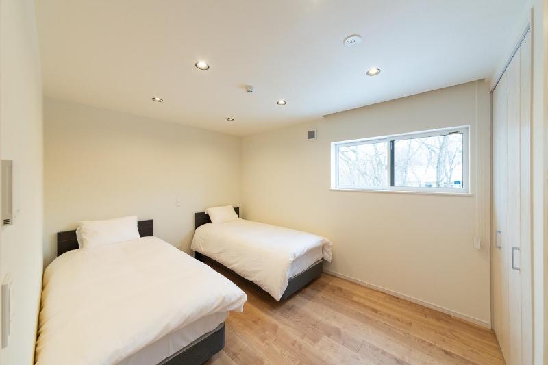 Black Crane Chalet by Hakuba White Fox Company - image 4