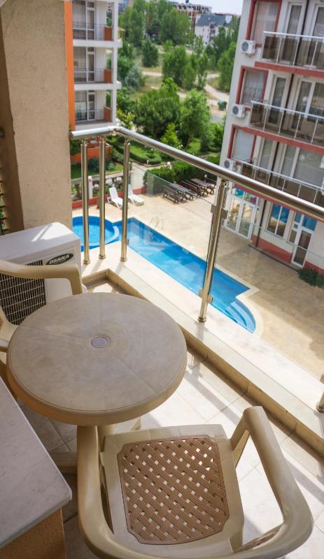 One-Bedroom Apartment with Balcony image 2
