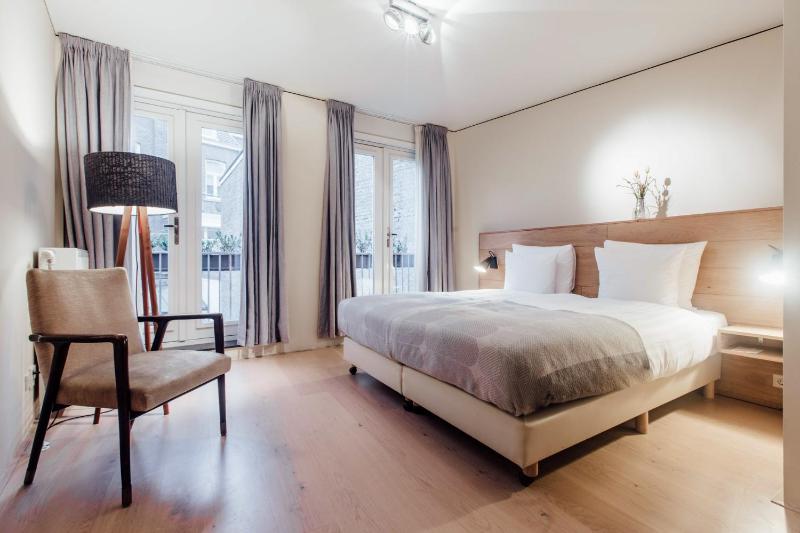 Superior Apartment image 3