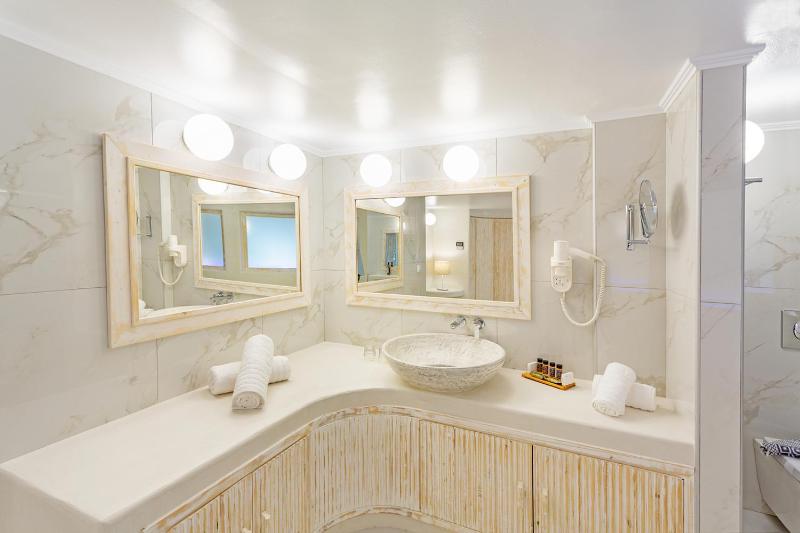 Suite image 3
