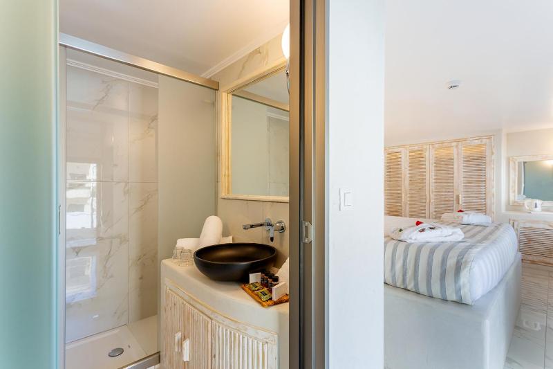 Suite with Balcony image 3