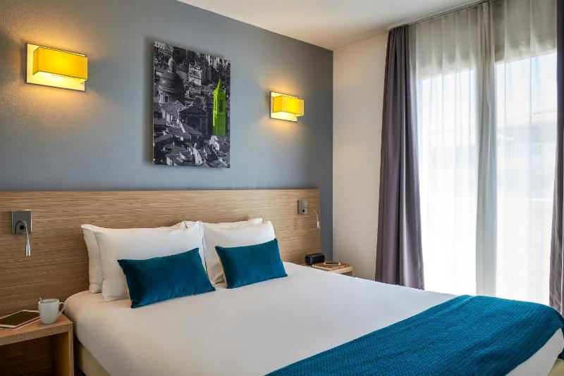 One-Bedroom Apartment image 1
