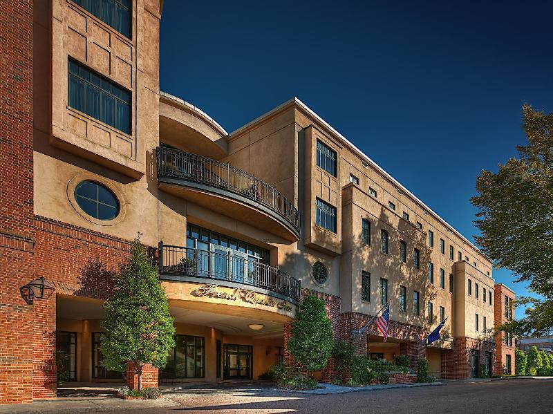 French Quarter Inn - image 1