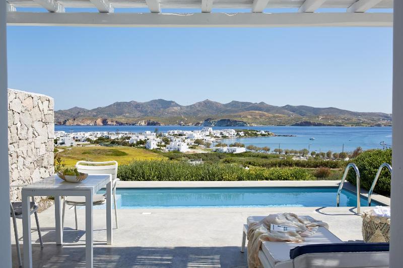 Exclusive Room with Private Pool and Panoramic View image 1