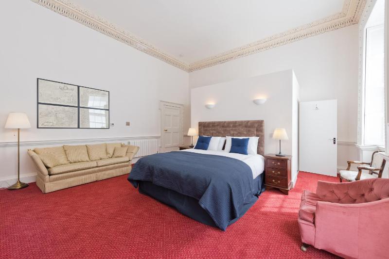 Henrietta Suites City Centre - image 6