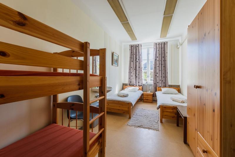 Quadruple Room with Shared Bathroom image 3