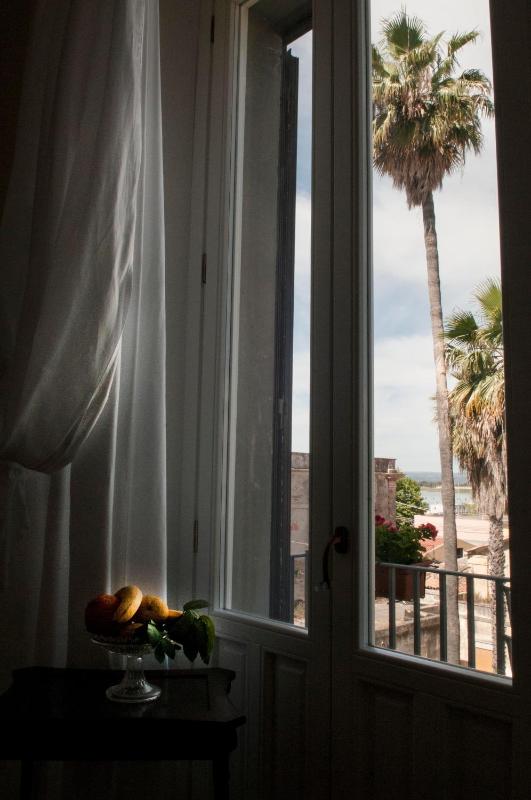 Superior Room with Balcony and Sea View image 4