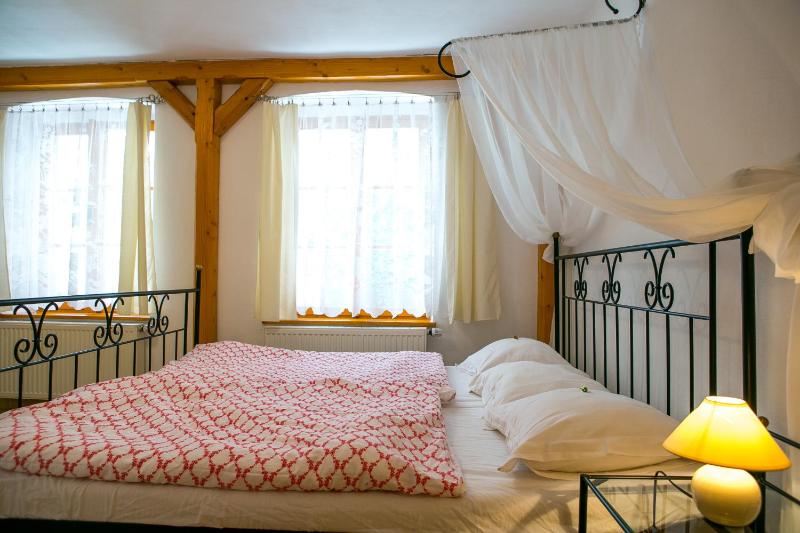 Standard Double Room image 4
