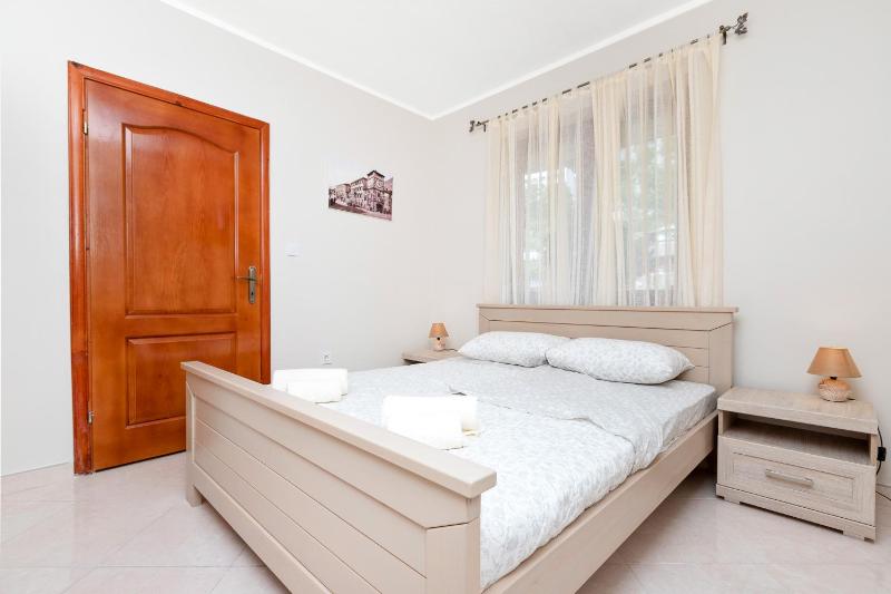 Apartments Donkovic - image 9