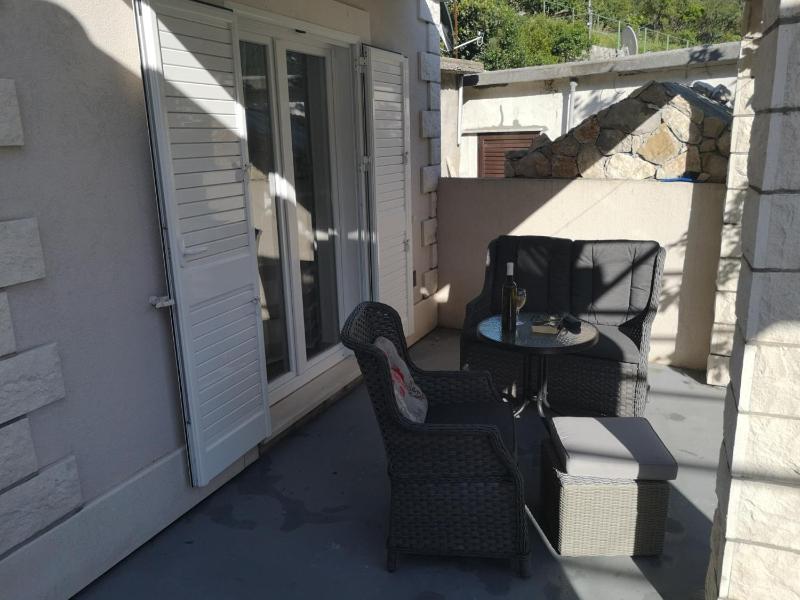 Studio Apartment image 3