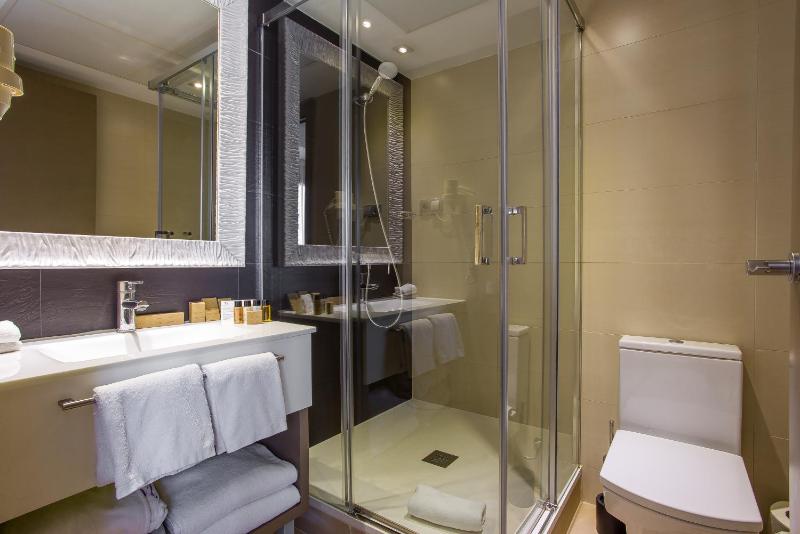 Junior Suite with Terrace image 3