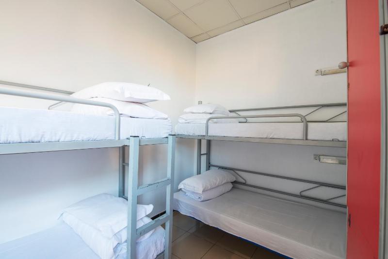 Bed in 4-Bed Mixed Dorm Shared Bathroom image 4