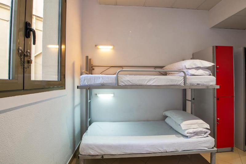 Bed in 4-Bed Mixed Dorm Shared Bathroom image 3