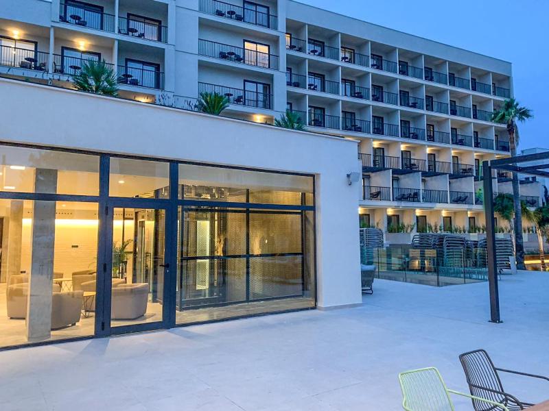 Hotel Paradiso Garden - image 2